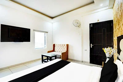 Collectie O Surya Enclave Aroma Regency