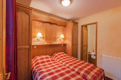 7-Zimmer-Maisonette-Wohnung für 12/14...