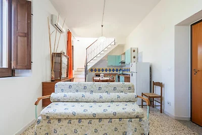 Schönes Ferienhaus in Guardavalle mit Garten
