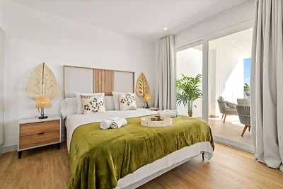 Stylish 2-bed Apartment ALCAZABA LAGOON...