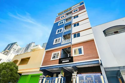 Moderna beatitudine all'Hitech City di...