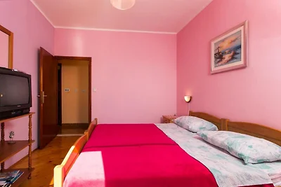 Apartments Neve - One-Bedroom Apartment with ...