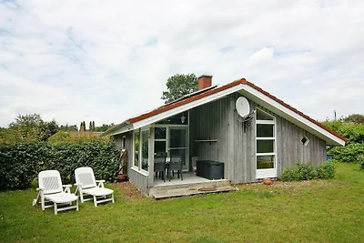 Einladendes Ferienhaus in Huenning