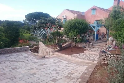 Hütte in Veli Losinj mit Schwimmbecken