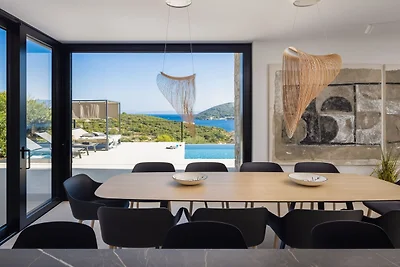 Breathtaking Villa Vis Five Bedroom Villa wit...