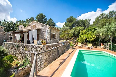 Gemütliches Ferienhaus mit privatem Pool in...