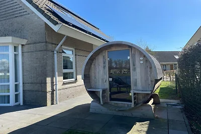 Watervilla met infraroodsauna en jacuzzi