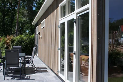 Bungalow mit Pool in Hoenderloo