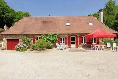 Casa vacanze vicino al fiume con piscina