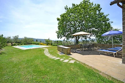 Lussuosa villa con piscina a Cortona