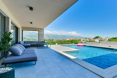 Villa in Vinjerac mit Schwimmbecken