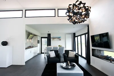 Luxurious house with a gas fireplace