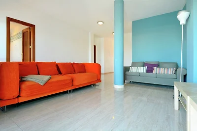 Modernes Apartment in Arrecife mit Terrasse