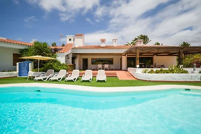 Villa mit beheiztem Pool auf Gran Canaria