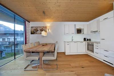 Appartamento moderno con balcone