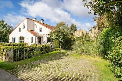 Geräumiges Ferienhaus mit Kamin auf Texel