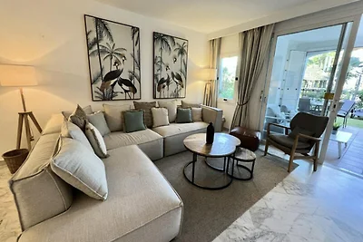 Haus in Estepona mit Zugang zum Strand