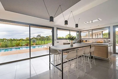 VILLA 4 CAMERE 8 PAX