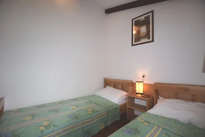 Modern appartement met zwembad in Banjole