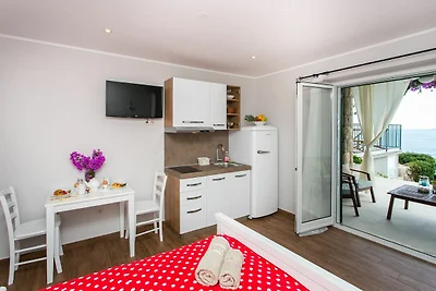 Villa Mirjana - Studio Apartment with Terrace...