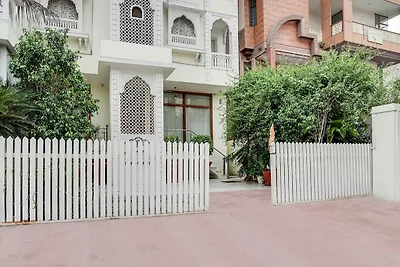 The Urban Nest con Rooftop Lounge Jaipur