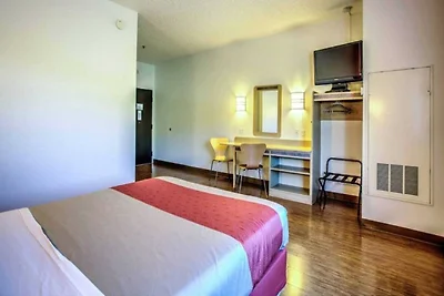 1 Queen -bett | Ns | Mini -kühlschrank