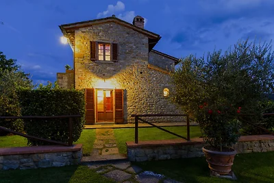 Appartamento a Cortona con Piscina e Vista