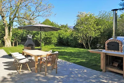 Villa in Oostkapelle mit Barbecue