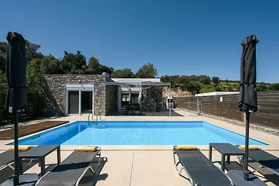 Villa in Agia Triada heeft 2 slaapkamers