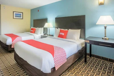 Knoxville, TN | 2 Queensize-Betten
