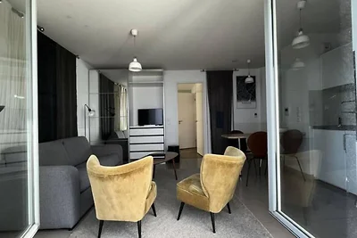 Geräumiges, helles Apartment mit Parkplatz