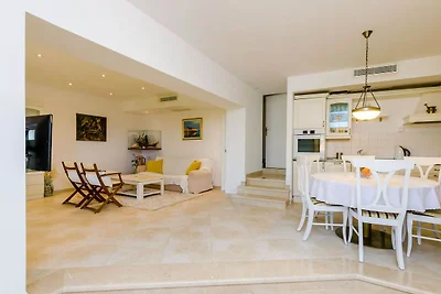 Villa Art Gallery - Six Bedroom Villa with Te...
