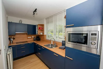 Geräumiges Ferienhaus mit privatem Bootssteg