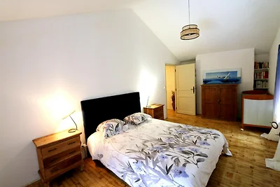 Blanquefort Hill Retreat