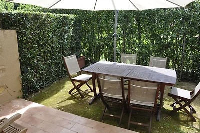 Aufenthalt am Pool in Lazise