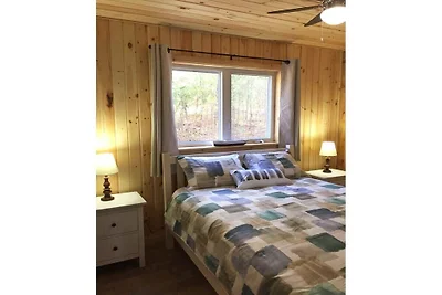 Chalet aan Dean Lake