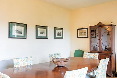 Casa rustica con giardino privato