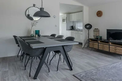 Vakantiehuis in Halfweg met terras