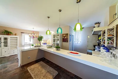 Pittoresca villa con piscina privata in...