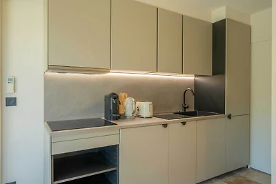 Modern huis met airconditioning, zwembad, 1 s...
