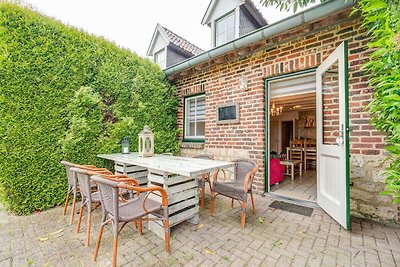 Schönes Ferienhaus in Ubachsberg mit Garten