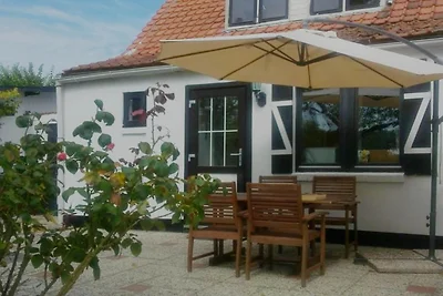 Casa diga vicino a Breskens con giardino