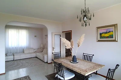 Villa mit bezauberndem Garten und...