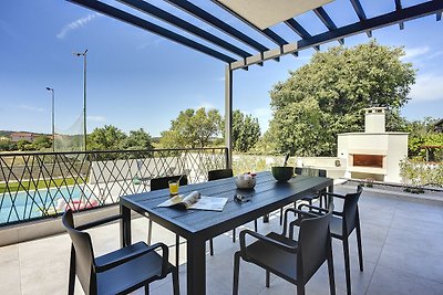 Moderne villa met privé zwembad en terras