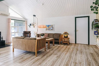 10 Personen Ferienhaus in Væggerløse-By Traum