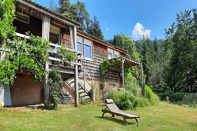 Chalet in Raon-l'Étape am See