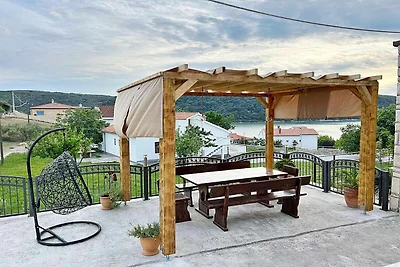 Wohnung direkt am Meer mit Terrasse in Kampor