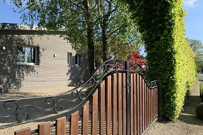 Chalet in Malmedy mit Garten und Wald