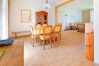 Geräumige Villa mit privatem Pool und Garten