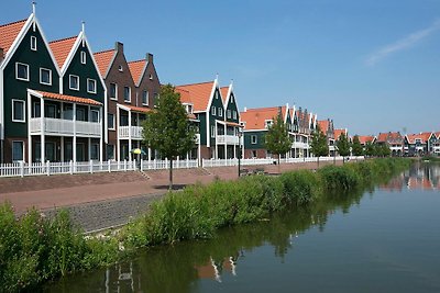 Ferienhaus im Volendam-Stil am Markermeer